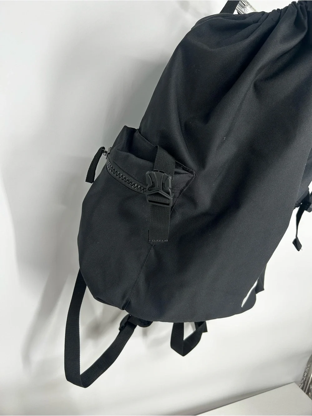 Nike Men’s Black Backpack 72 Heritage Rucksack Drawstring